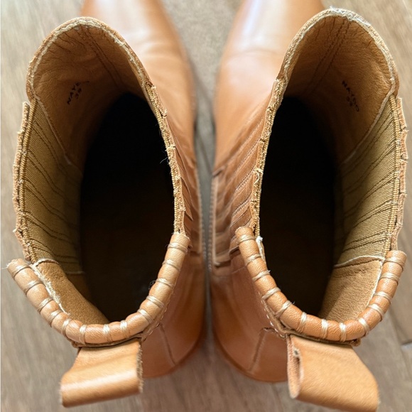 Silent D Naydo tan leather heeled chelsea boots Anthropologie 39 8.5 Free People - Picture 6 of 8